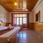 Tourist Nest Old Manali